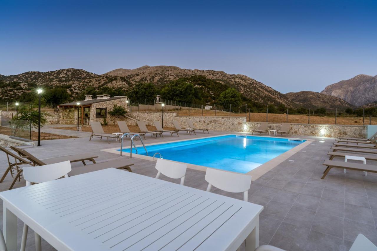 Omalos Village Exterior photo