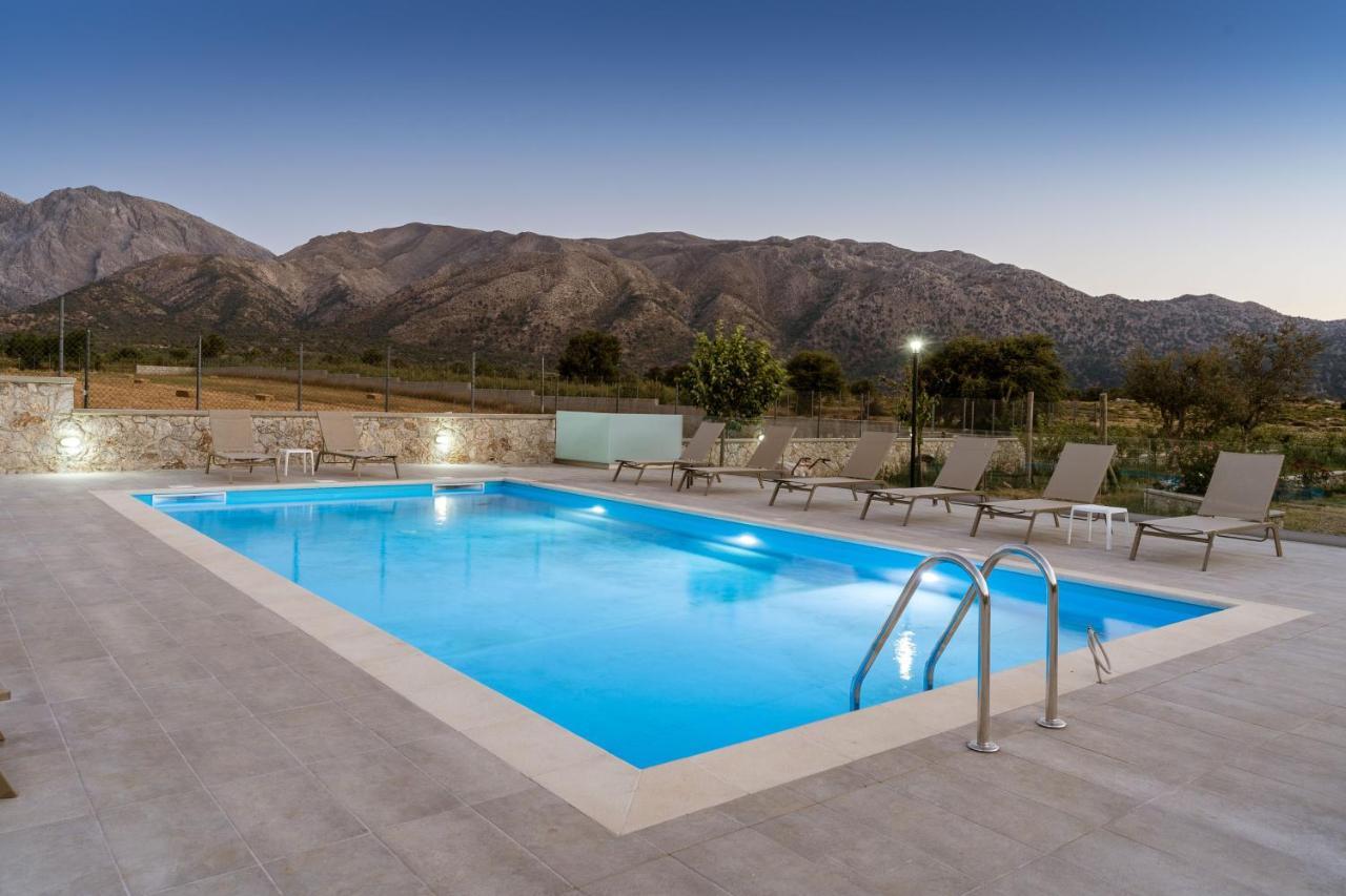 Omalos Village Exterior photo