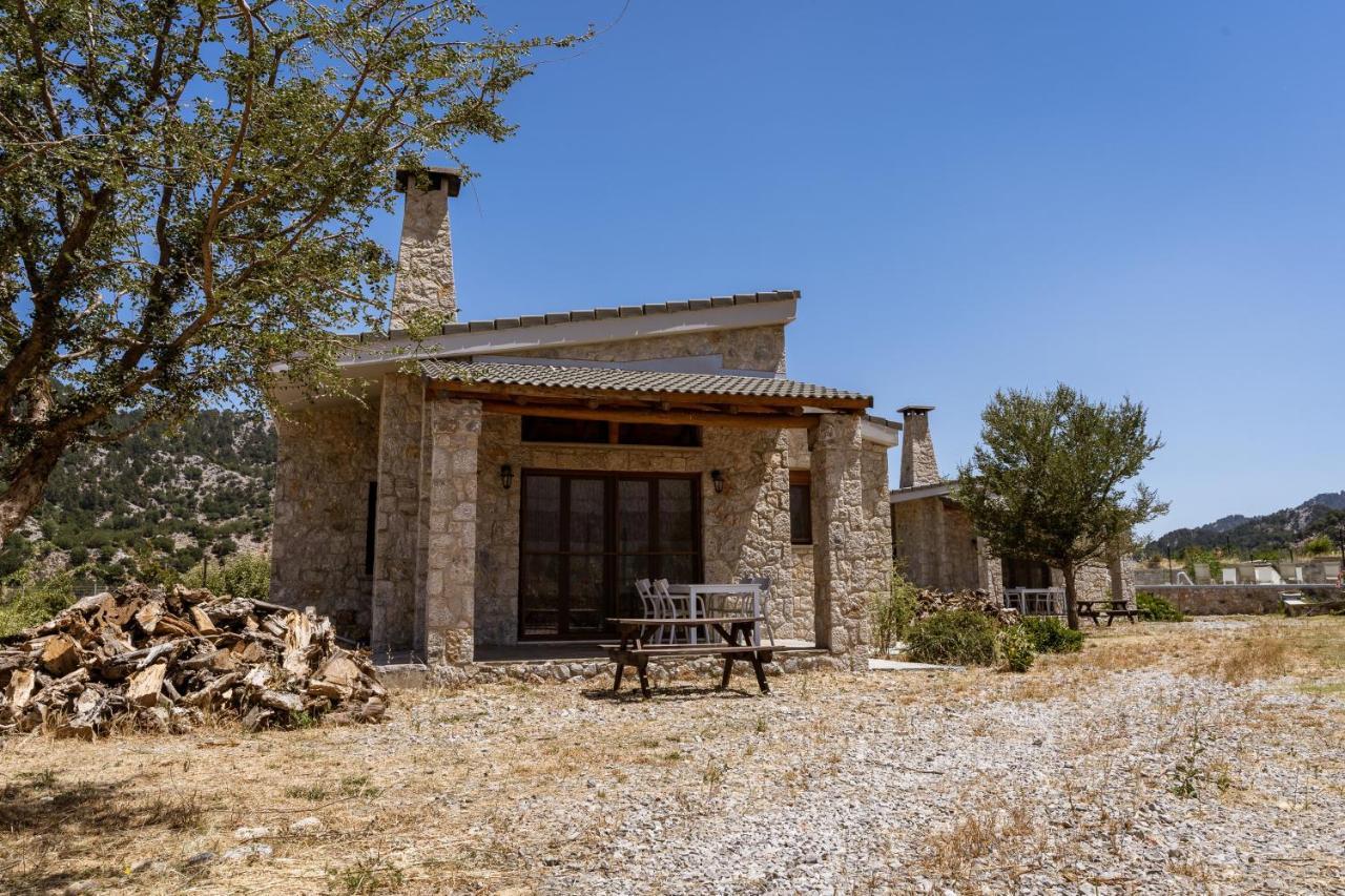 Omalos Village Exterior photo