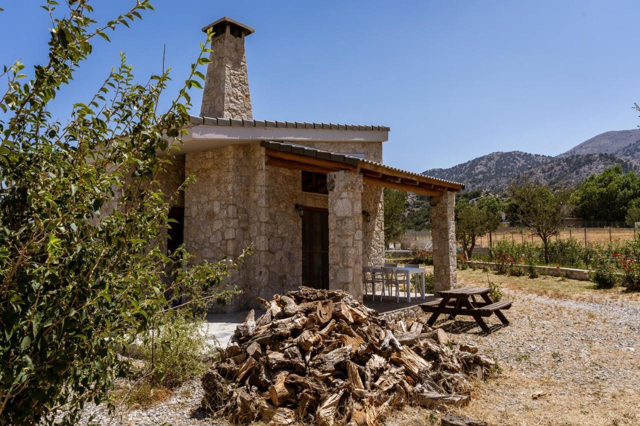 Omalos Village Exterior photo